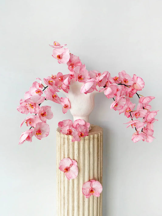 Flower delivery in Dubai: The pink cascade arrangement in a vase