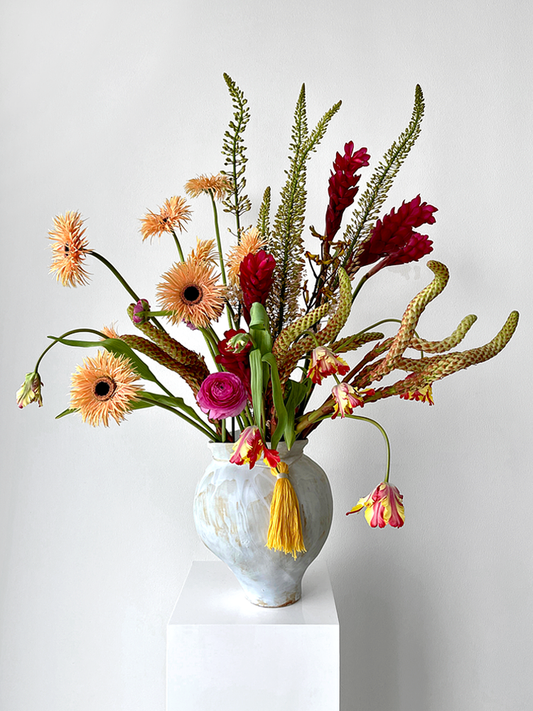 Flower delivery in Dubai: The wes bouquet in a vase